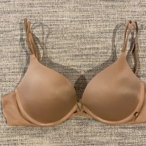 Victoria’s Secret Very Sexy Push Up 32C